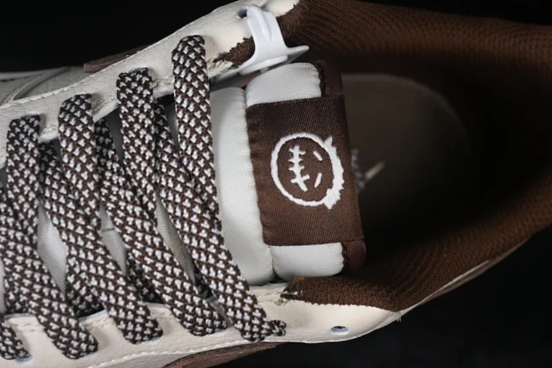 All categories Nk Air Force 1 Air Force series Nk Air Force 1 Low Air Force low top Nike Air Force 1'07 Low Ghostface joint white brown suede Air Force 1 low top casual sneakers XD9314-614